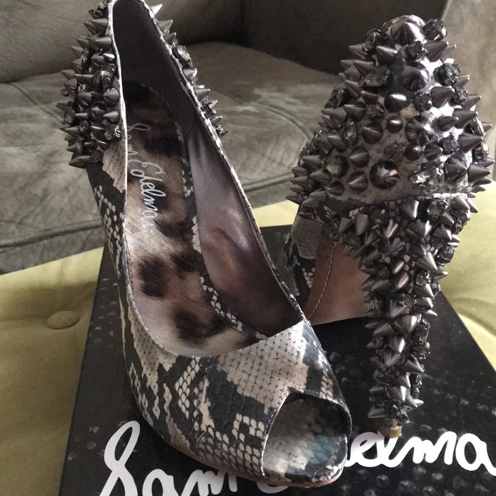 Sam Edelman grey python spike platform. Larissa